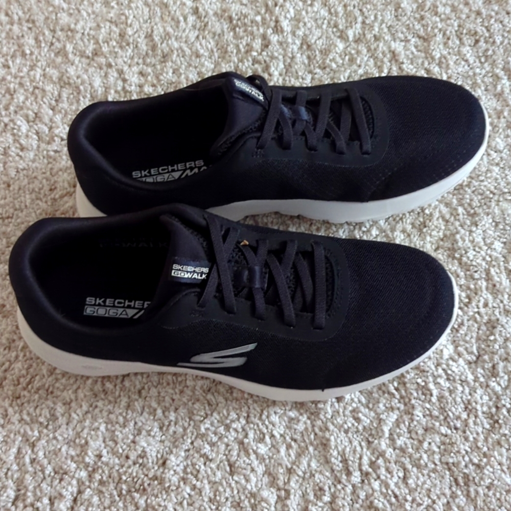 Skechers Womens Go Walk Joy Performance Sneakers Washable Black women's size 7.5